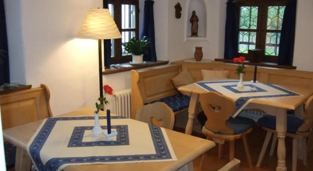 Gästehaus Banik, Varaa Hotelli Hotellit Baijeri pysäköinnillä, Pysäköinti