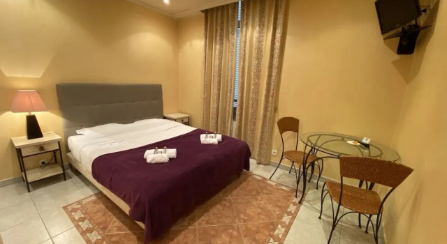 Cannes Holiday Suites