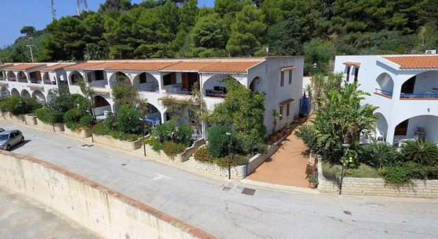 Апартаменты Sea Front Apartment 5 Beds With Balcony 250 Meters From the Beach