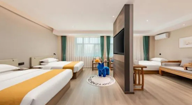 Семейный люкс Yunpo Hotel (Jiuyuan Wanda)