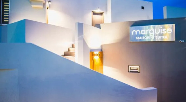 Marquise Suites, Забронировать Отель Отели Тиры с парковкой, рядом с Культурный центр Гизи Мегарон, Парковка