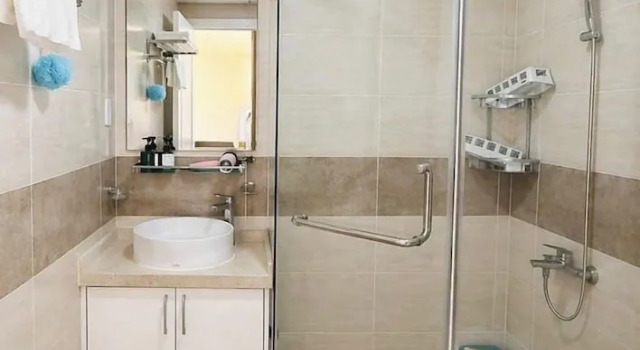 Апартаменты с 2 комнатами с балконом и с видом на реку Monarchy Luxury Serviced Apartments - By Charm Homestay Vietnam