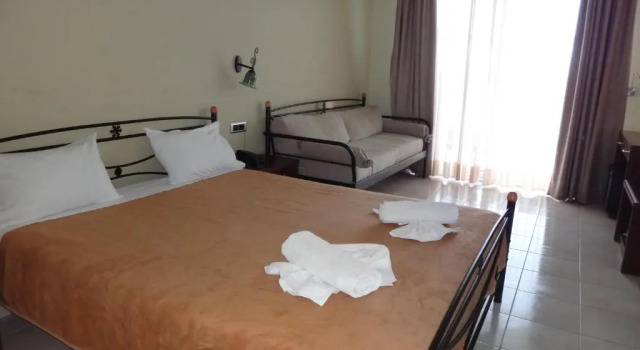 Трёхместный номер Standard 9 Queens Spa Hotel