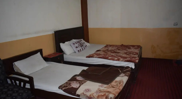 Al Moeez Hotel, Book Hotel Hotels in Islamabad with Parking, Parking