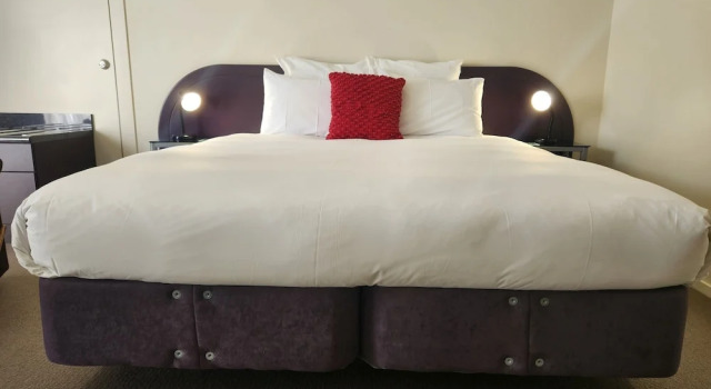 Апартаменты Цокольный этаж c 1 комнатой B-Ks Premier Motel Palmerston North