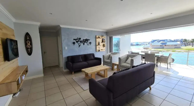 33 Kingston Place, Marina Martinique