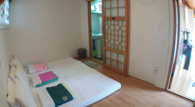 Bukchon Guesthouse, Забронировать Отель Отели Сеула с завтраком, рядом с Туристический центр Panmunjom, Завтраки