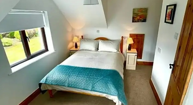 Cedar Lodge Self Catering Accommodation H91 CF9D, Book Hotel Hotels in Clare with Parking, Parking