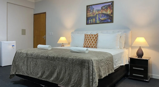 Двухместный номер Deluxe с балконом B & A Suites Inn