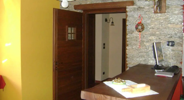 Agriturismo A Nostro Mizoun, Prenota Hotel Ostana Piemonte