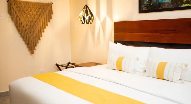Двухместный люкс Deluxe с балконом The West House Boutique Hotel
