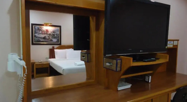 Номер Standard Phadaeng Hotel