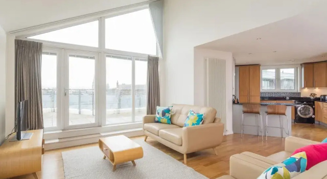 403 Portland Gardens Penthouse Apartment, Prenota Appartamento Hotel a Lothian con parcheggio, Parcheggio