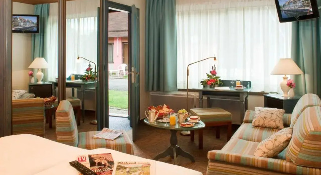Номер Standard Logis Hostellerie Motel Au Bois Le Sire