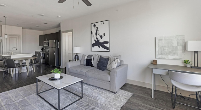 Апартаменты с 2 комнатами Landing Apartments Midtown Park