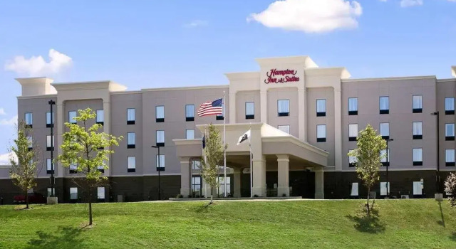 Четырёхместный люкс Hampton Inn & Suites - Mansfield