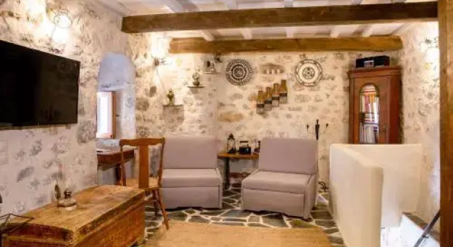 Dandy Villas Mani - Old Tower House - Fireplace - Pool, Book Hotel Hotels in Lakonia with a Pool, Swimming Pool