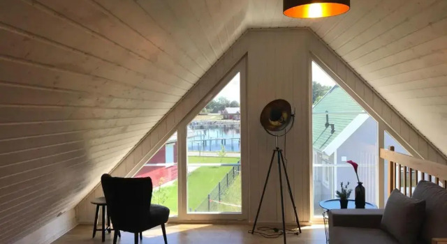 Коттедж Skandinavisches-Ferienhaus-2-Reihe-zum-Wasser-fuer-6-Personen
