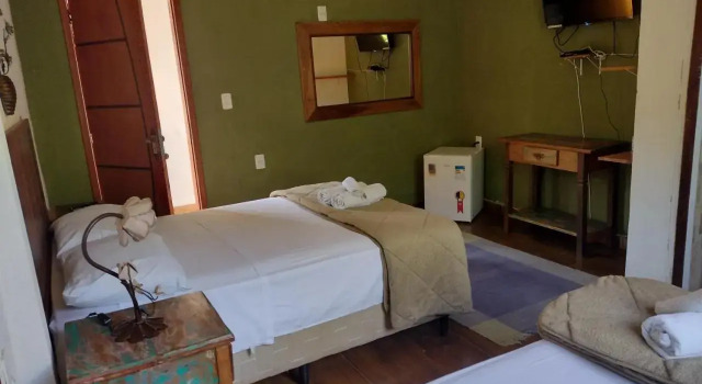 Hospedaria Estrada Real, Забронировать Отель Отели Тирадентис с парковкой, рядом с Tiradentes Serra Club, Парковка