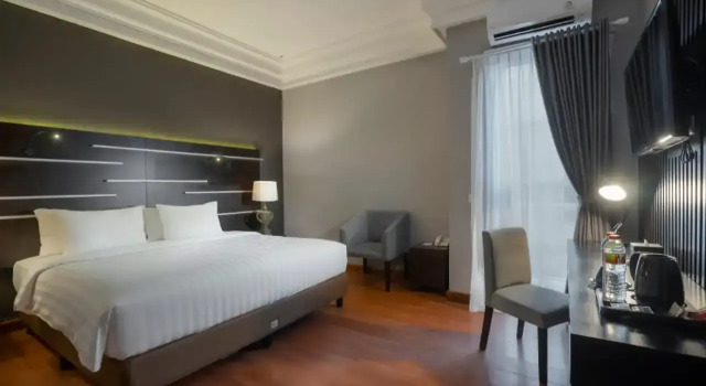 Madina Inn Hotel & Hostel Yogyakarta, Book Hotel Hotels in Sentool with Parking, Parking