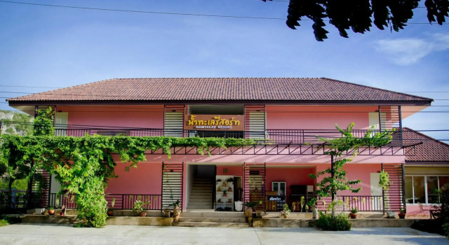 Nam Talay Resort