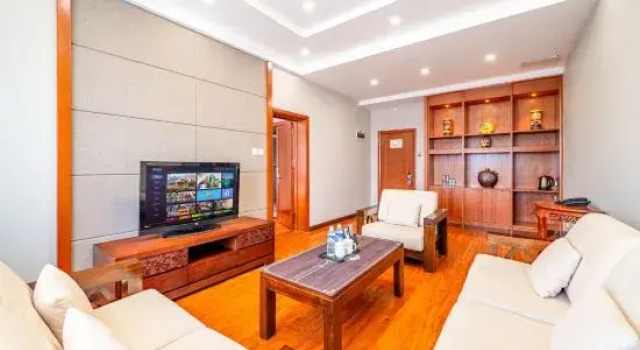 Люкс Business Qingxian Oil Hotel