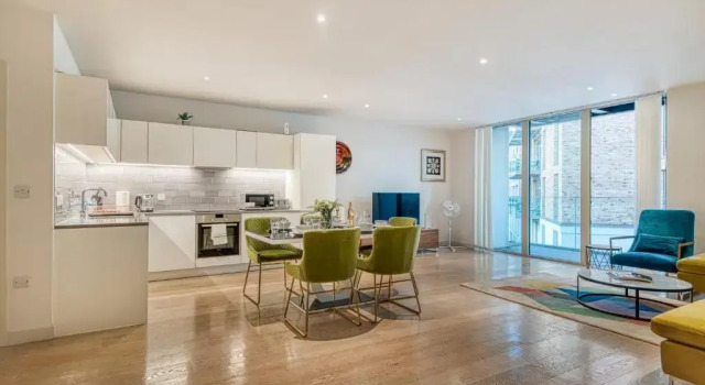 Апартаменты Austin David Apartments Royal Wharf