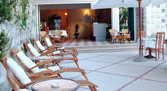 Люкс Boutique & Beach Hotel Villa Wolff