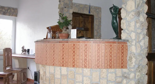 House Restaurant Sedra, Rezervovat Penzión se snídaní Hotely v Rakovica se snídaní, Snídaně
