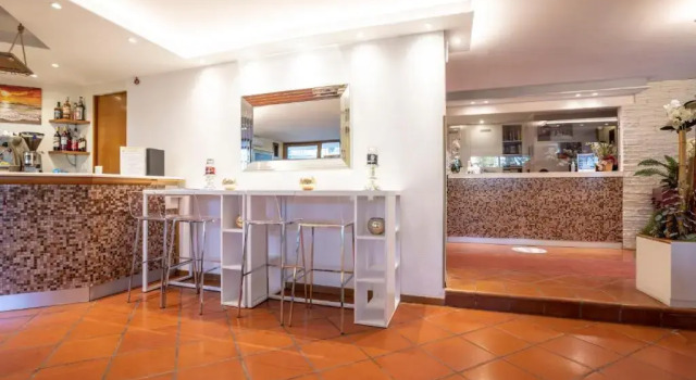 Hotel Deborah
