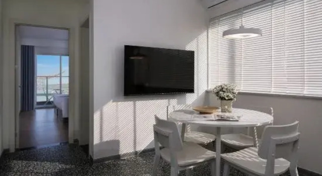 Семейный люкс с 2 комнатами с видом на море Ithaka SILVER BEACH x FERRIS WHEEL SEAVIEW RESORT
