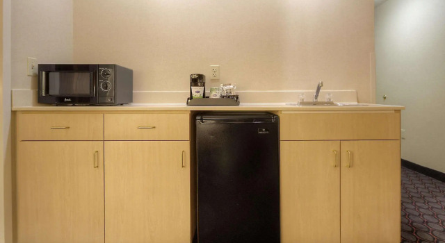 Люкс Hampton Inn Fremont