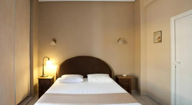 Четырёхместный номер Standard Elizabeth Hotel