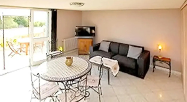 Apartment With one Bedroom in Antibes, With Shared Pool and Enclosed Garden - 1 km From the Beach, Забронировать Апартаменты/квартира Отели Приморских Альпы с бассейном, Бассейн