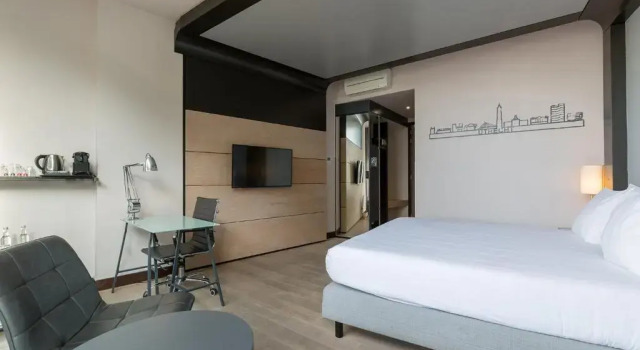 Двухместный клубный номер Leonardo Hotel Utrecht City Center