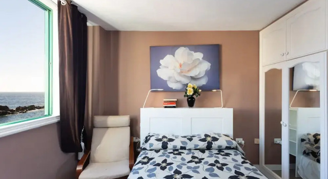 HomeLike Stunning Sea Front House with Wifi, Prenota Hotel Güímar 