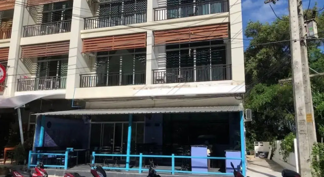 Shots & Dreams Guesthouse, Забронировать Отель Карон Бич остров Пхукет