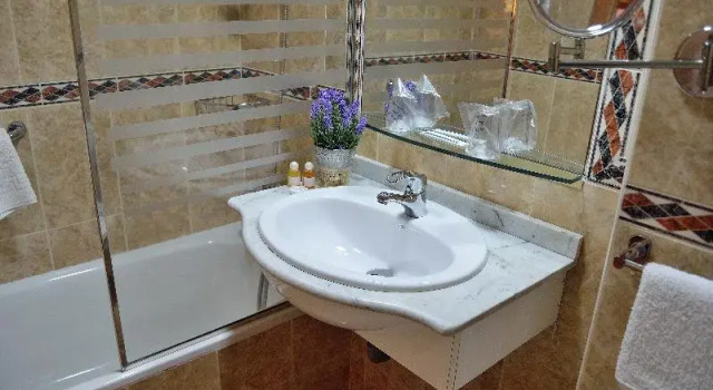 Двухместный номер Standard с балконом Hotel Mari Carmen