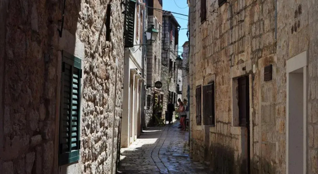 Katriga Luxury Studio, 4**** Old Town, Prenota Hotel Splitska 