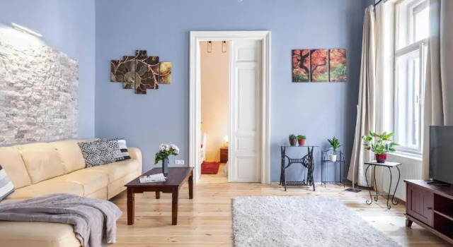 Trendy Grand Boulevard Designer Home BRAND NEW, Забронировать Отель Будапешт 