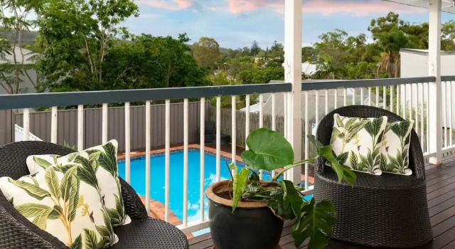 The Indooroopilly Queenslander - 4 Bedroom Family Home - Private Pool - Wifi - Netflix, 예약 호텔 브리즈번 Brisbane Region