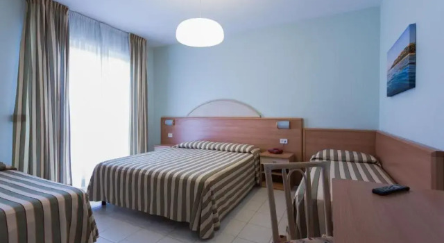 Четырёхместный номер Standard Hotel Jollino