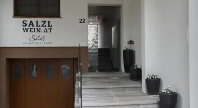 Weingut und Gästehaus Salzl, Book Hotel Illmitz 