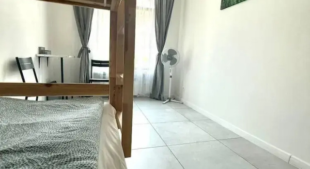 Green Hostel Katowice - 24h Parking, Забронировать Хостел Недорогие отели Катовице, рядом с Торговый комплекс Silesia City Center, недорого