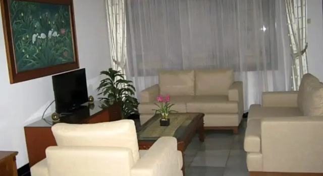 Апартаменты с 2 комнатами Pejaten Indah Apartment