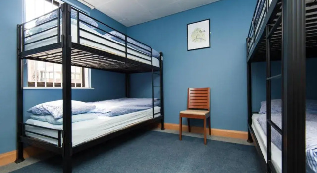 Кровать в общем номере (мужской номер) Russell Scott Backpackers Hostel
