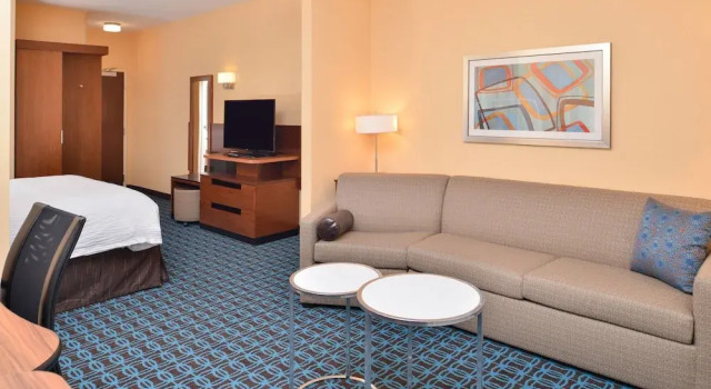 Двухместная студия Fairfield Inn & Suites by Marriott Warrensburg