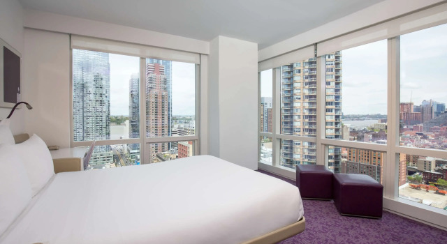 Двухместный номер First Class Corner YOTEL New York Times Square