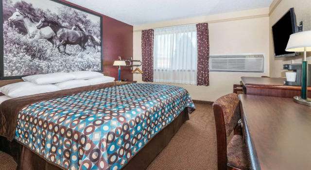 Двухместный номер Super 8 by Wyndham Kansas City at Barry Road/Airport