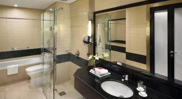 Двухместный Junior Suite Crowne Plaza Al Khobar by IHG